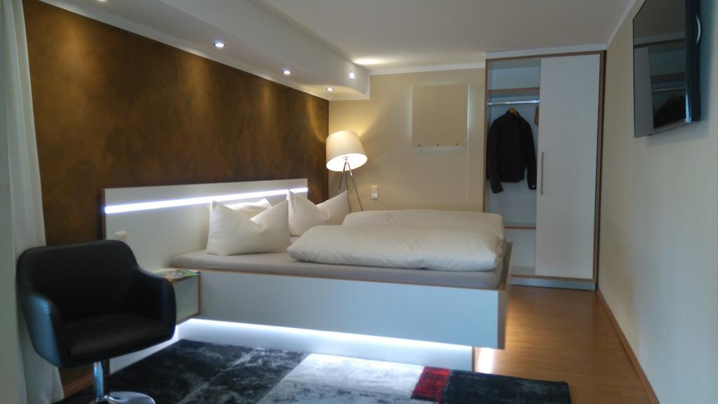 Hotel Garni Und Apartments Zur Krone Hilpoltstein Luaran gambar