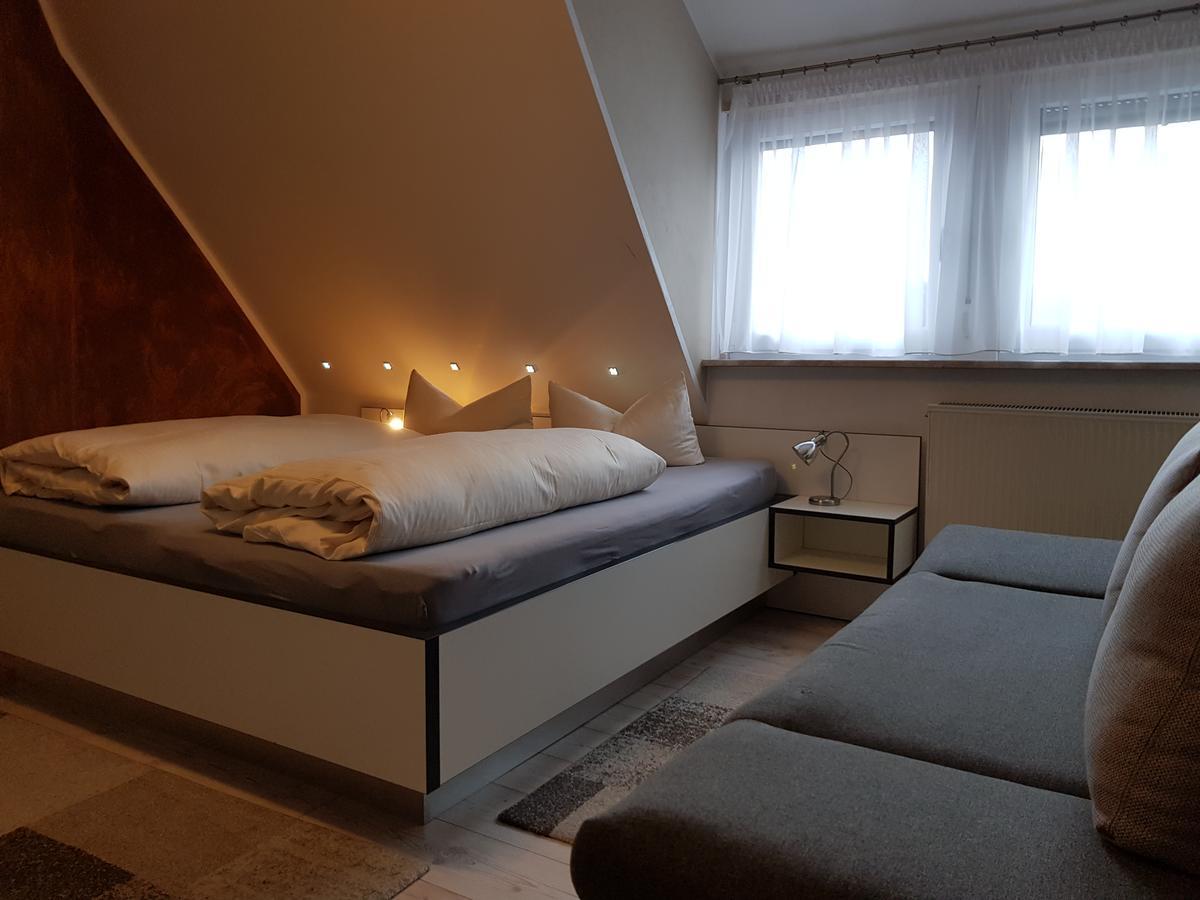 Hotel Garni Und Apartments Zur Krone Hilpoltstein Luaran gambar