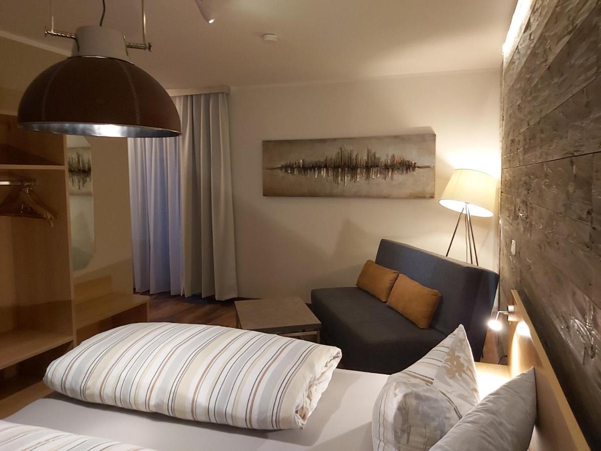 Hotel Garni Und Apartments Zur Krone Hilpoltstein Luaran gambar
